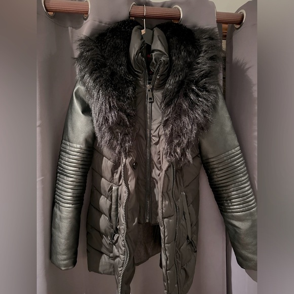 Women’s Coat Size XS/S - Picture 1 of 4